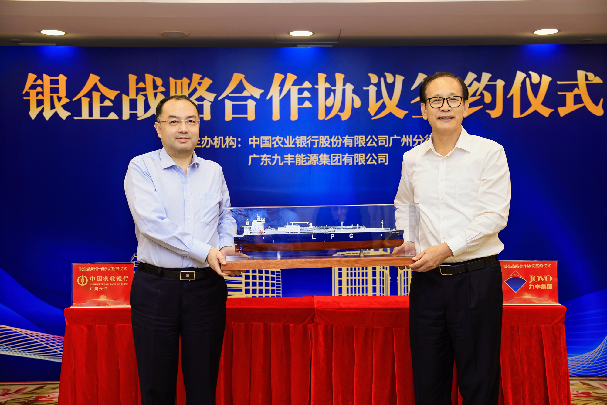 c40527c9bb13fd28798da1a0f3ea36b.jpg c40527c9bb13fd28798da1a0f3ea36b.jpg